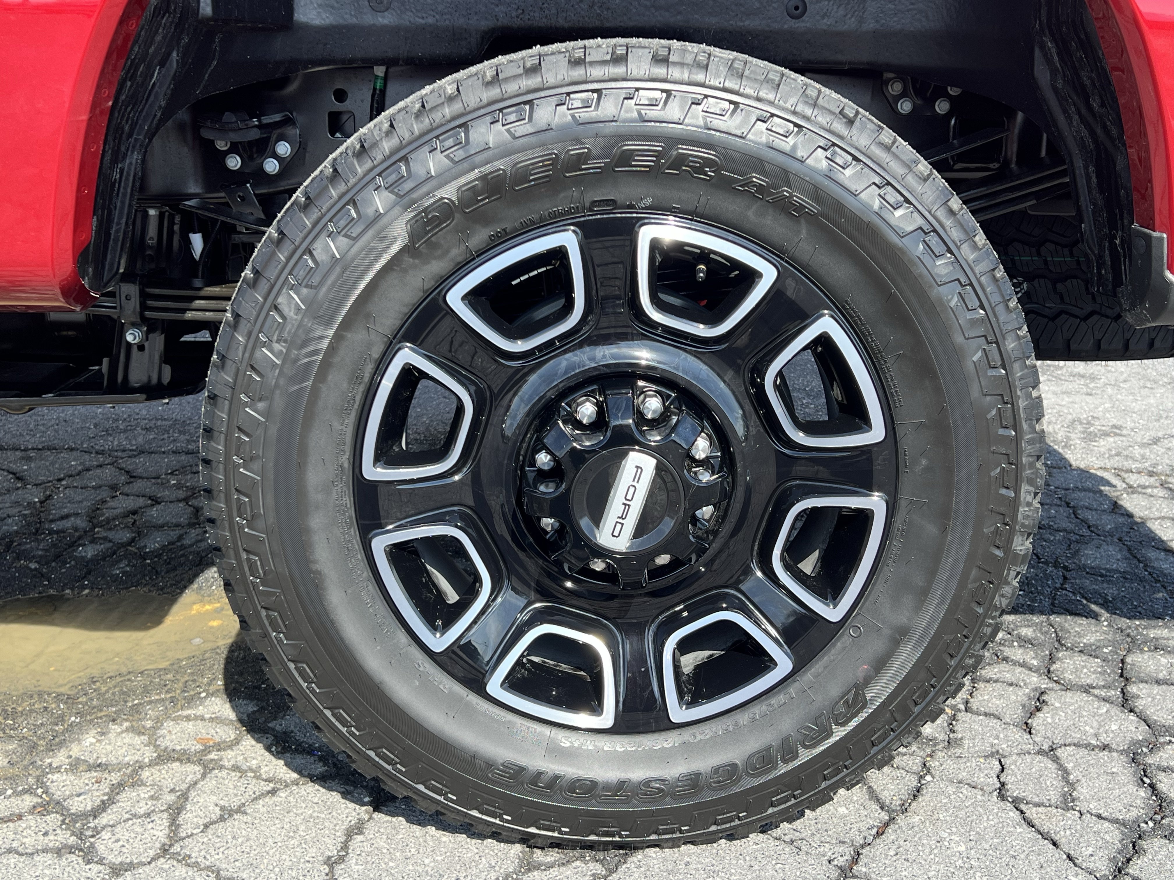 New 2026 Ford F350 Platinum w/ FX4 Off-Road Package AWD/4WD image 13