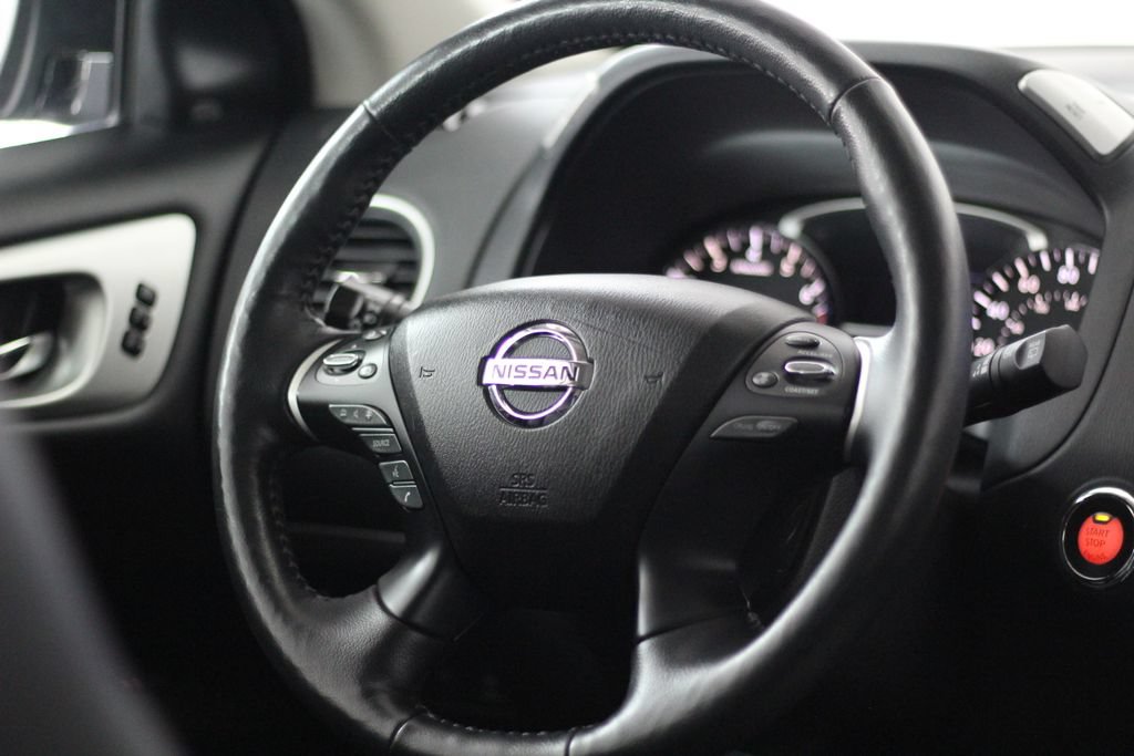 Used 2020 Nissan Pathfinder SL AWD/4WD image 11