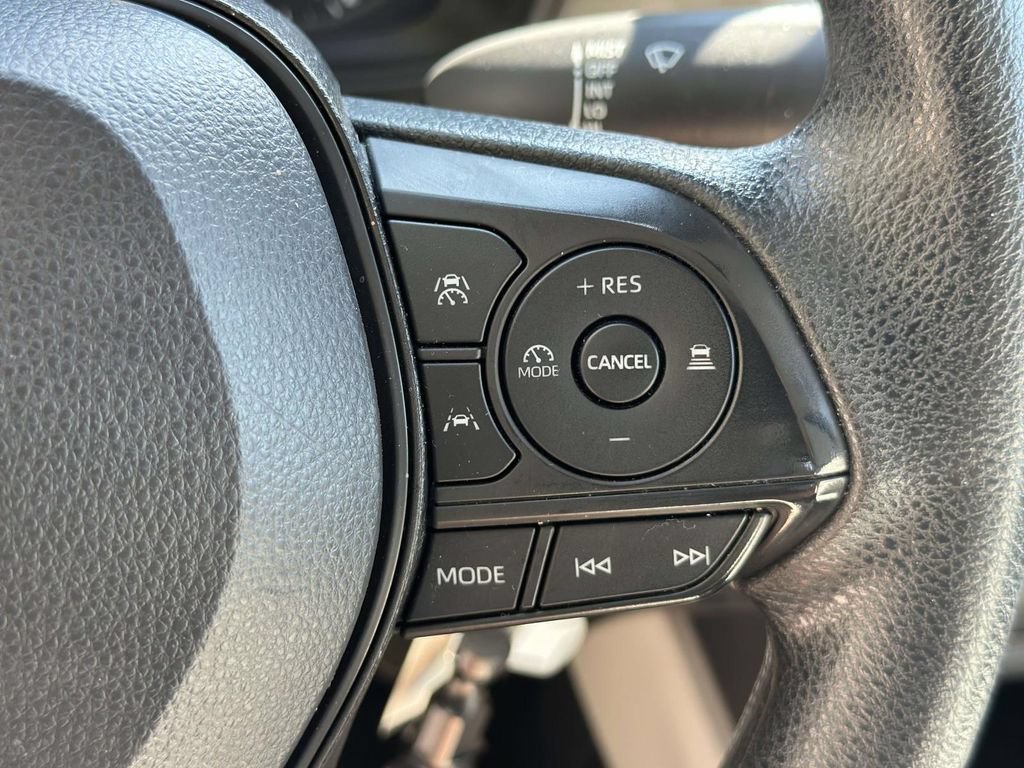 Used 2023 Toyota Corolla Cross L FWD image 17