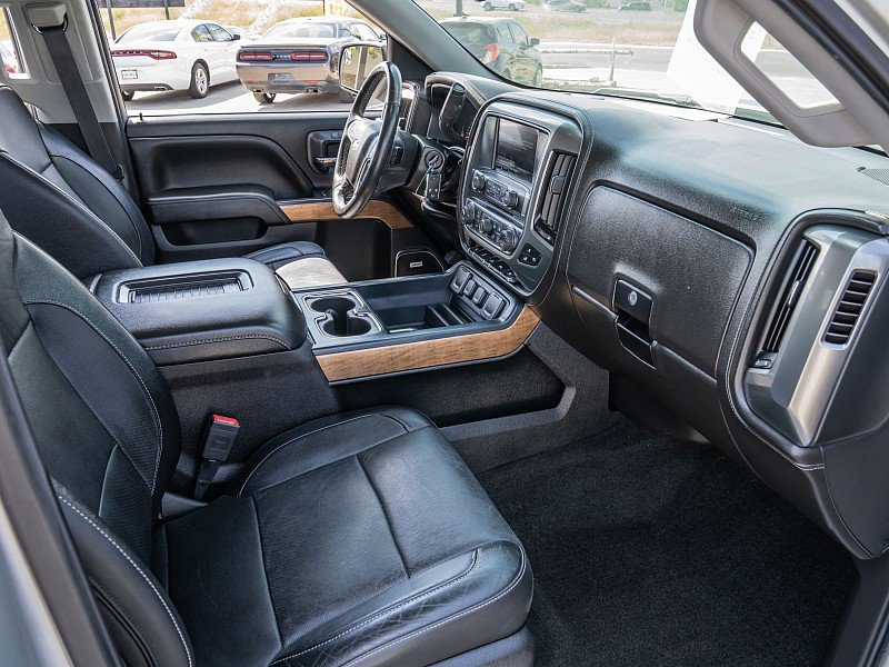 Used 2018 Chevrolet Silverado 1500 LTZ w/ Texas Edition AWD/4WD image 18