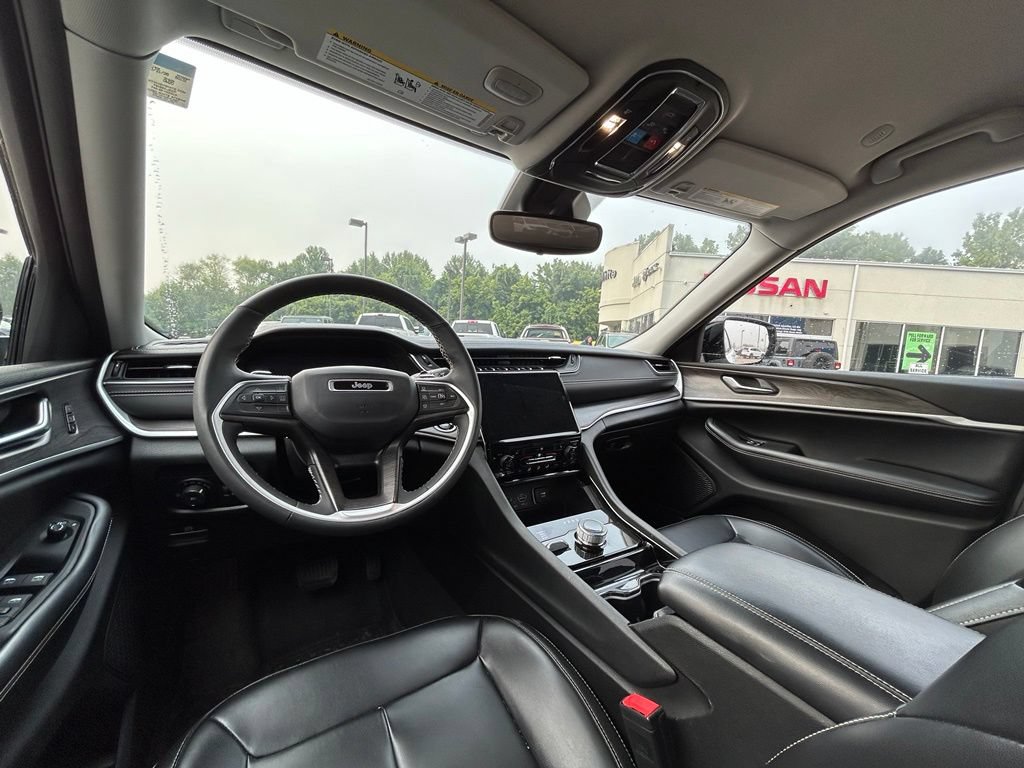 Certified 2023 Jeep Grand Cherokee L Limited AWD/4WD image 6