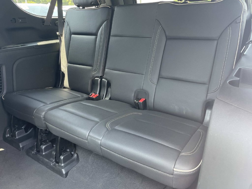 Used 2023 Chevrolet Suburban Premier AWD/4WD image 14