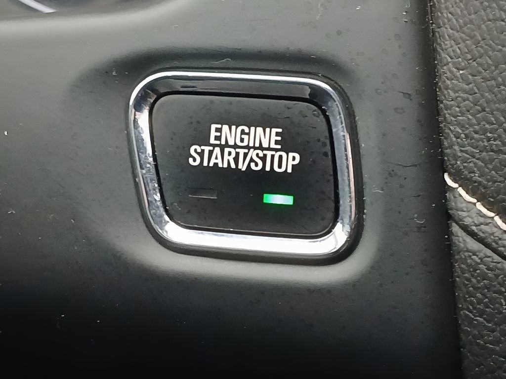 Used 2023 GMC Acadia SLE w/ Driver Convenience Package image 26