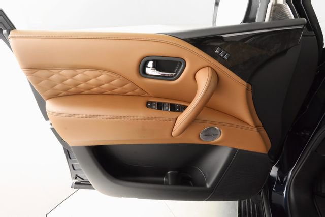 Used 2024 INFINITI QX80 Sensory image 11