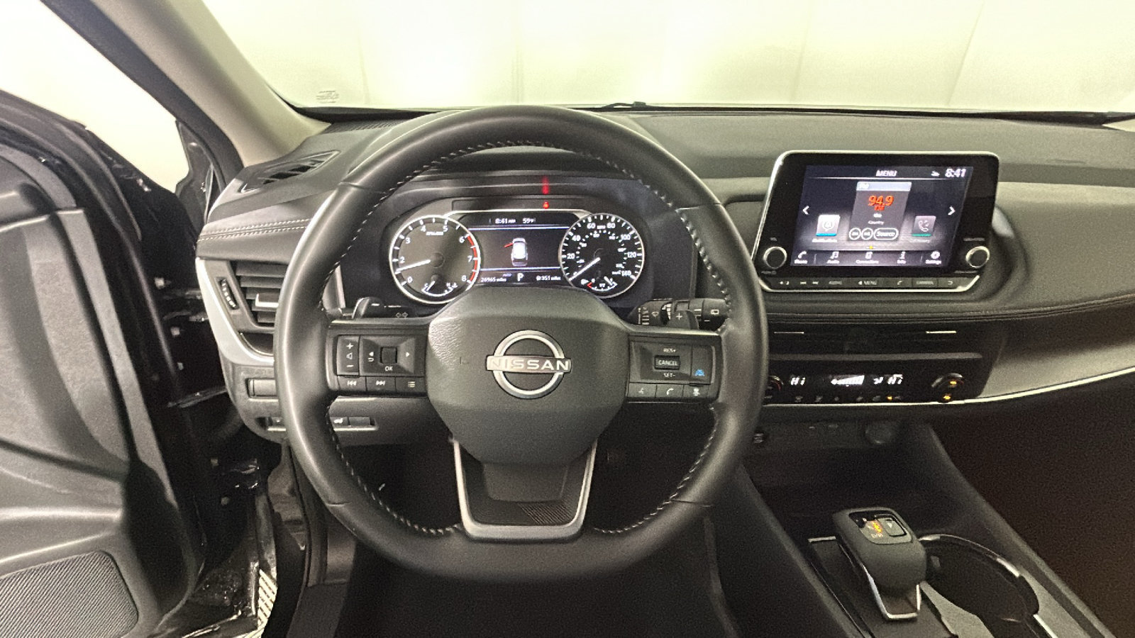 Used 2026 Nissan Rogue SV AWD/4WD image 17