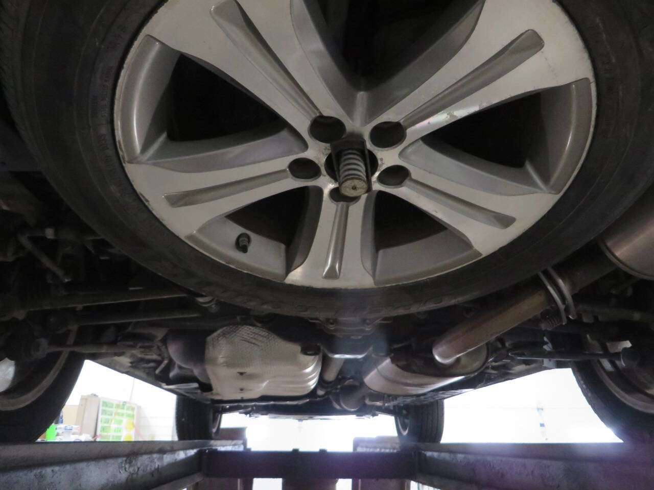 Used 2011 Toyota Highlander Limited w/ Tow Pkg image 30