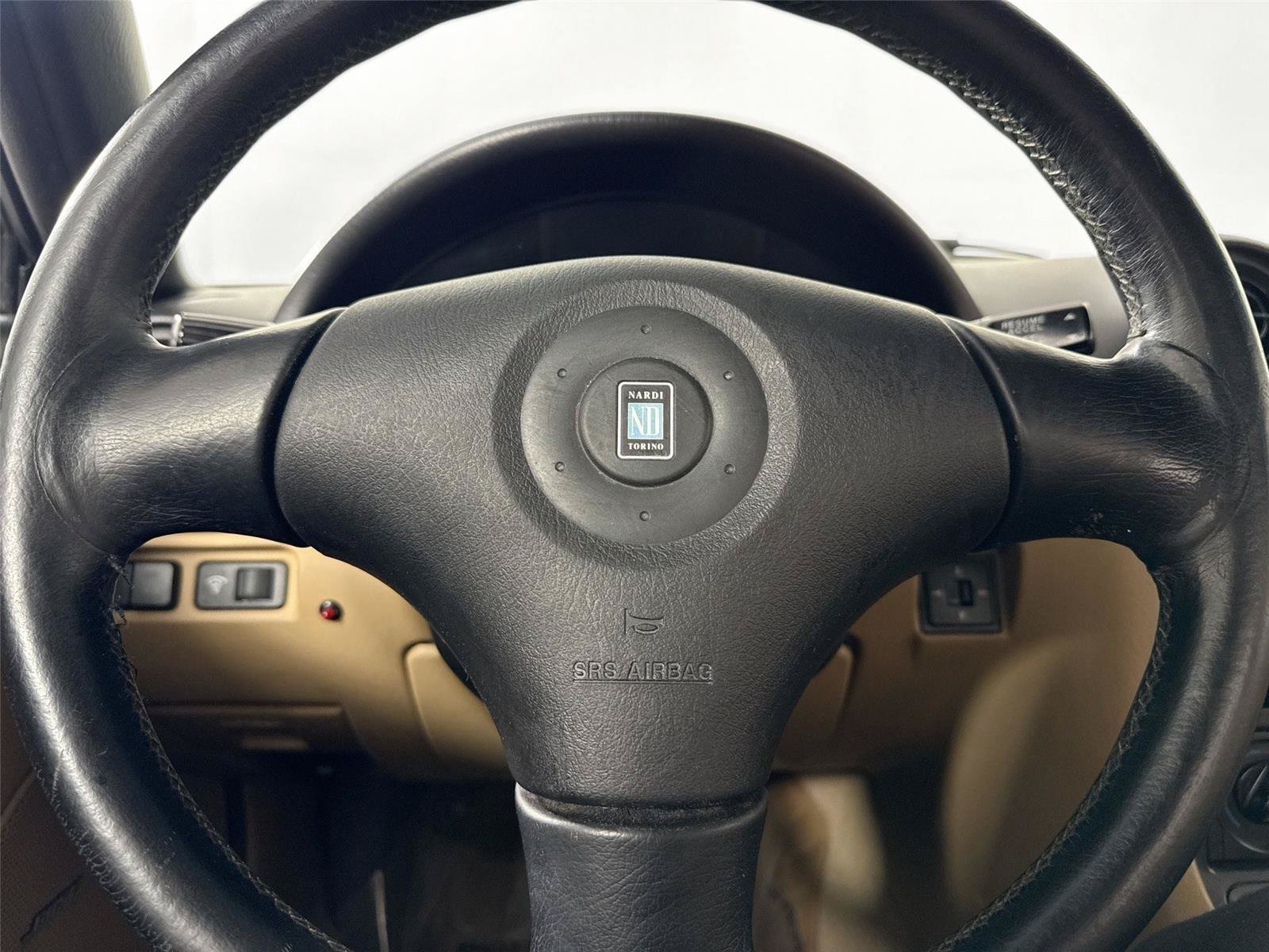 Used 1999 MAZDA MX-5 Miata RWD image 23