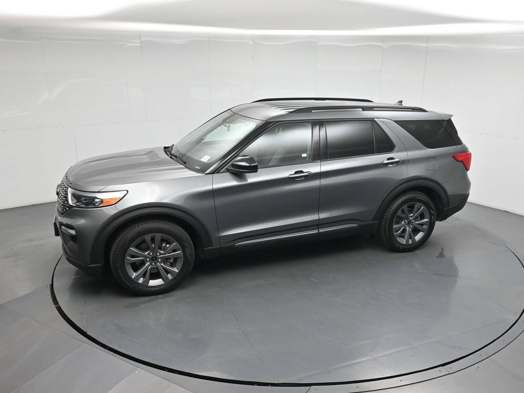 Certified 2023 Ford Explorer XLT w/ Equipment Group 202A RWD image 43