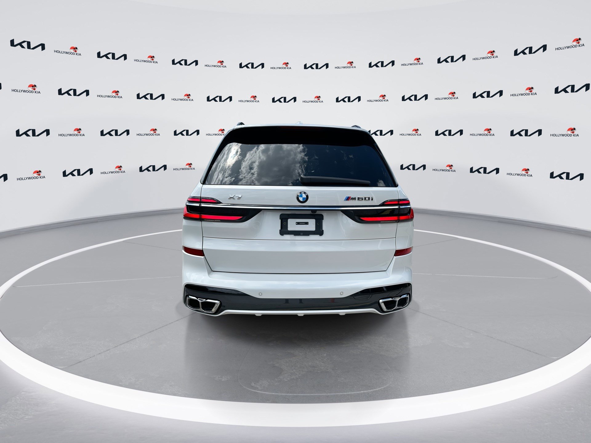 Used 2025 BMW X7 M60i AWD/4WD image 7