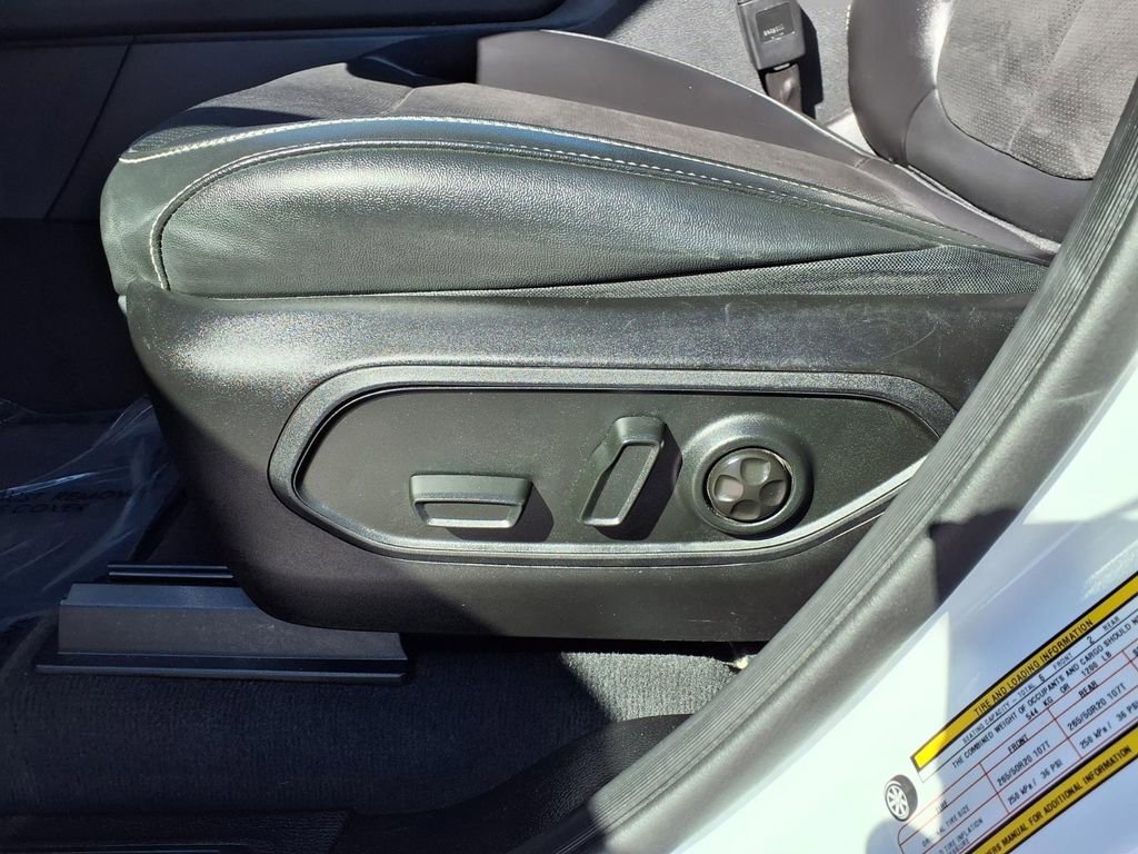 Certified 2023 Jeep Grand Cherokee L Laredo image 24