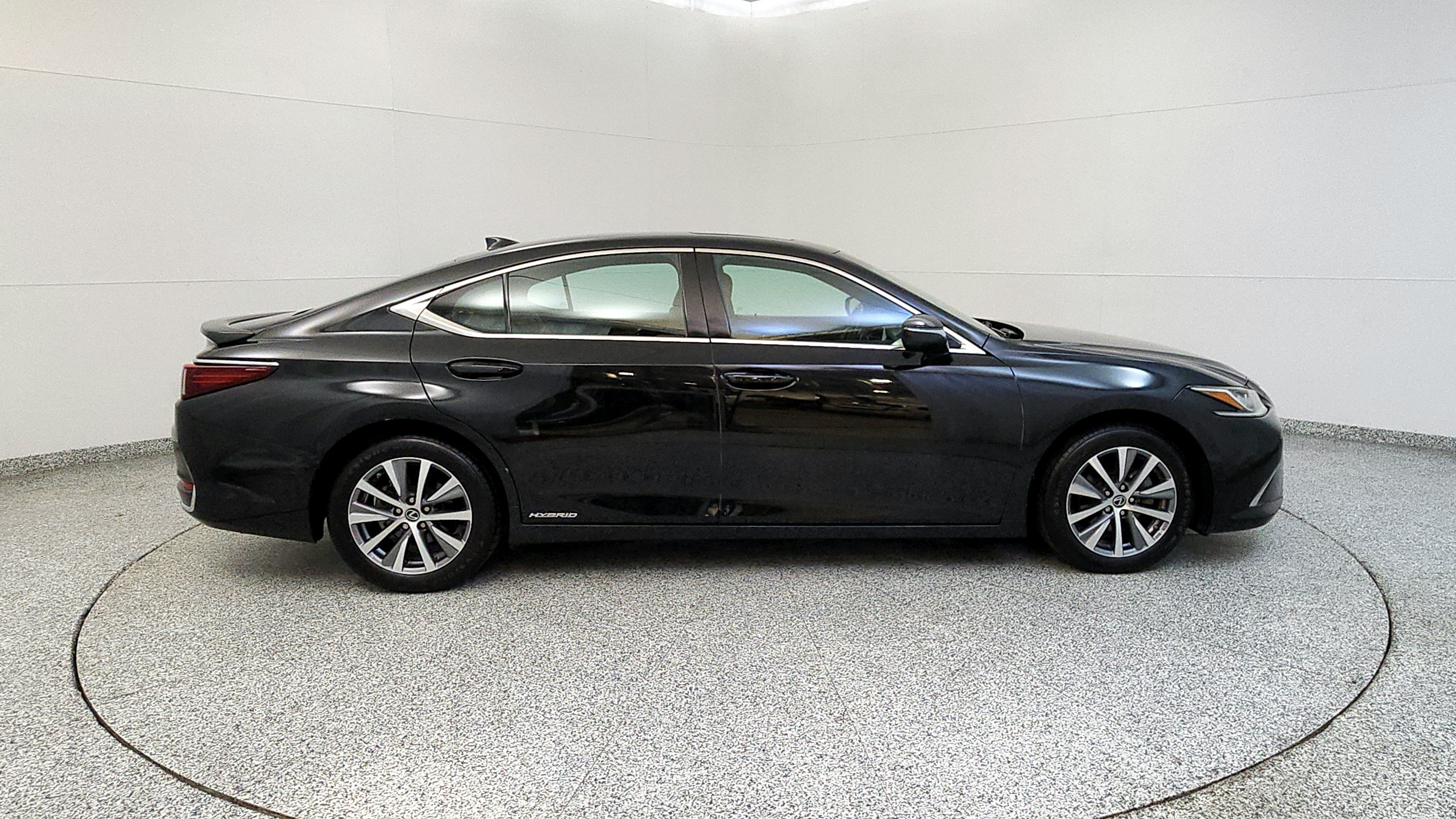 Used 2020 Lexus ES 300h w/ Premium Package FWD image 8