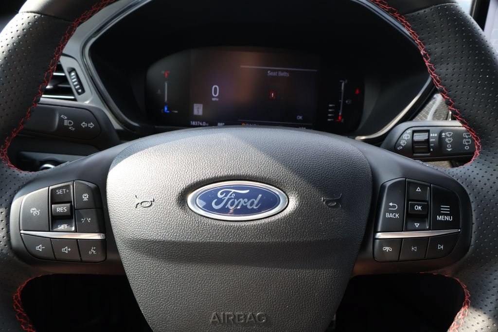 Used 2024 Ford Escape ST-Line w/ Tech Pack #1 AWD/4WD image 17