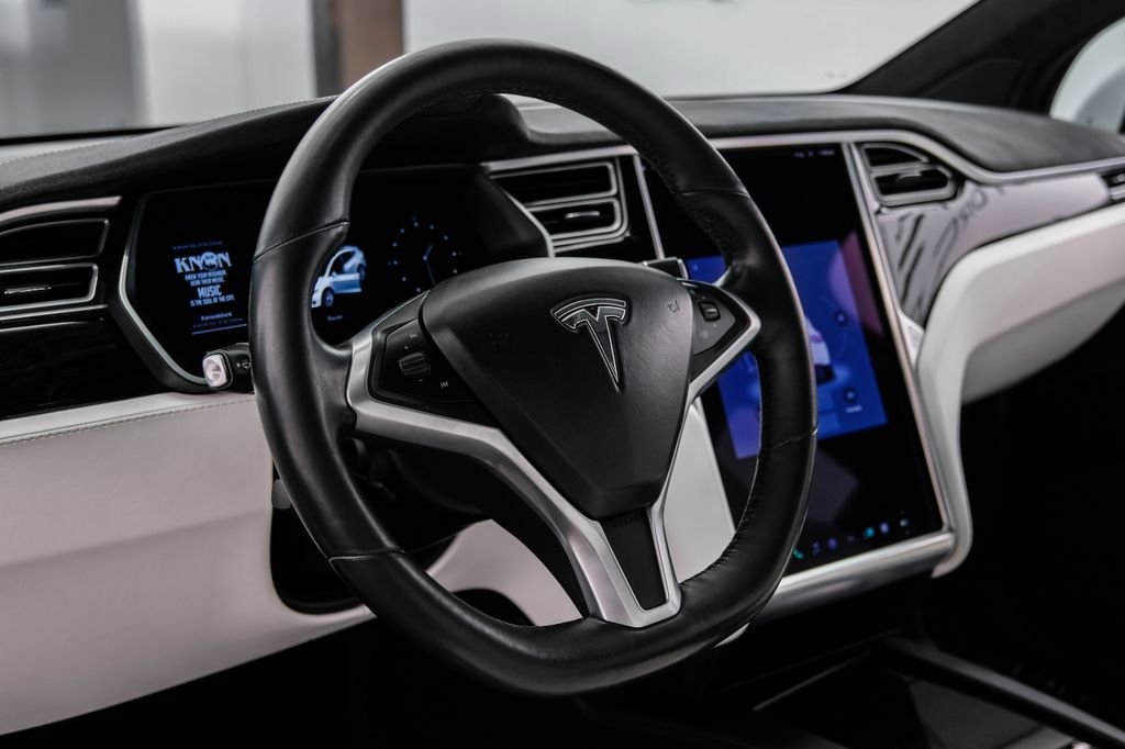 Used 2017 Tesla Model X 75D AWD/4WD image 18