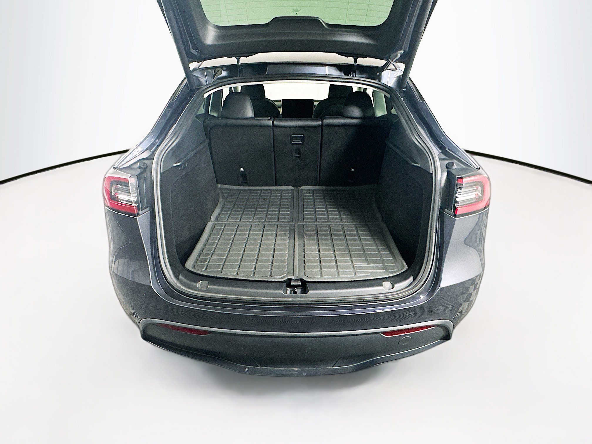 Used 2023 Tesla Model Y Long Range image 29