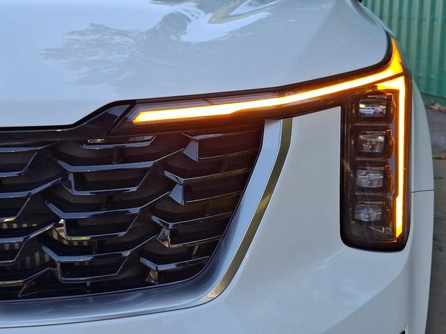 Certified 2025 Kia Sorento SX Prestige AWD/4WD image 6