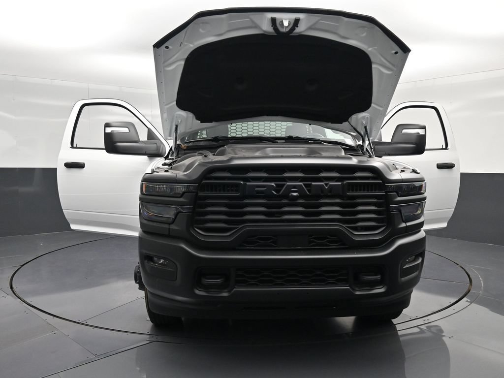 New 2026 RAM 3500 Tradesman AWD/4WD image 30