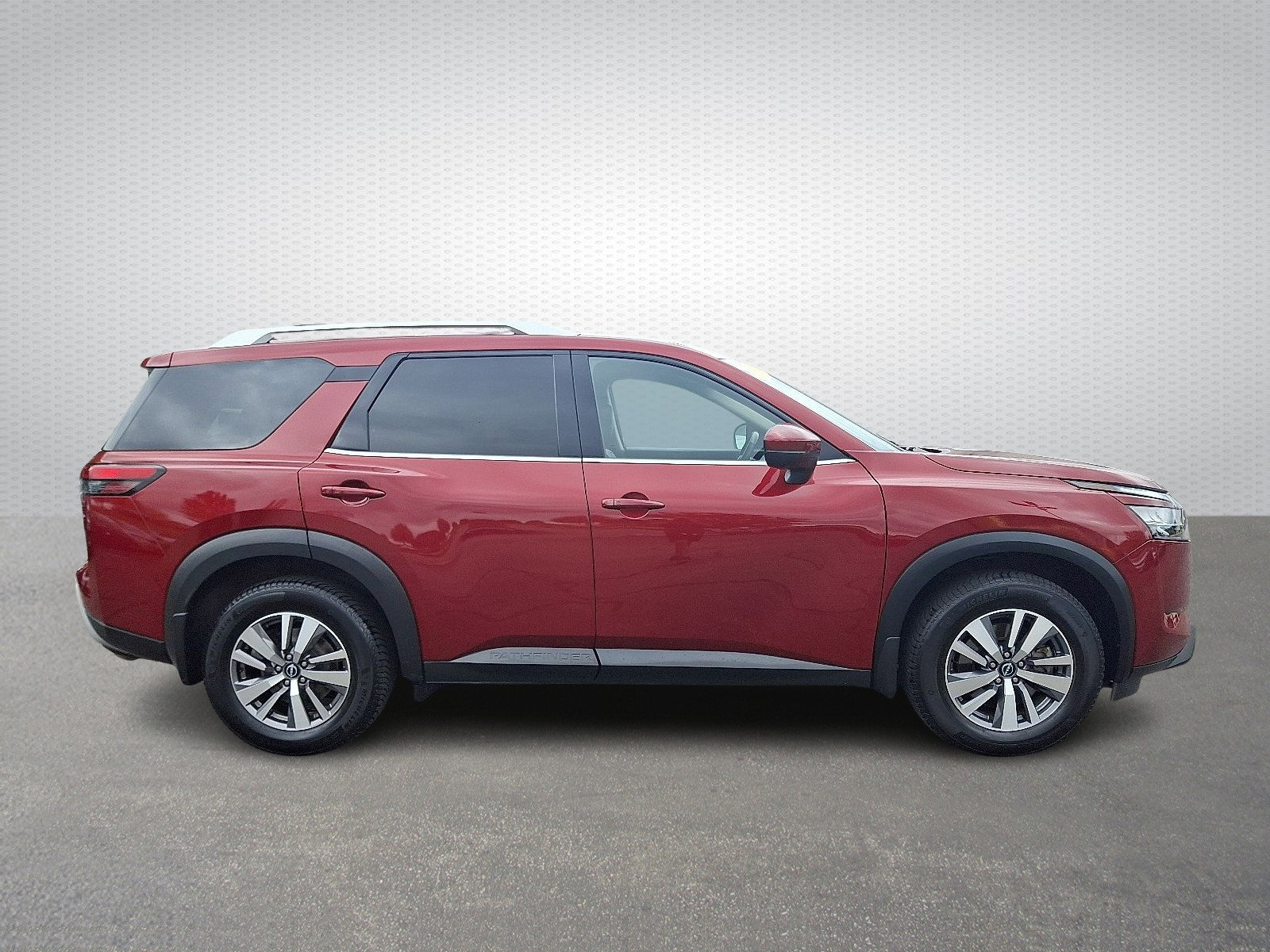 Used 2022 Nissan Pathfinder SL image 7