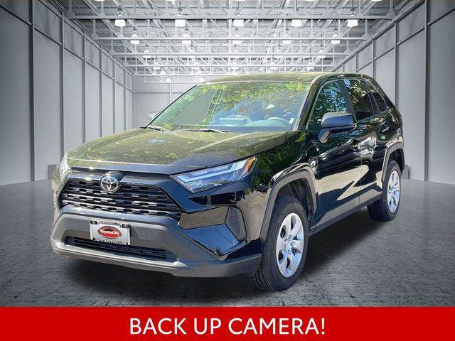 Certified 2025 Toyota RAV4 LE AWD/4WD image 4