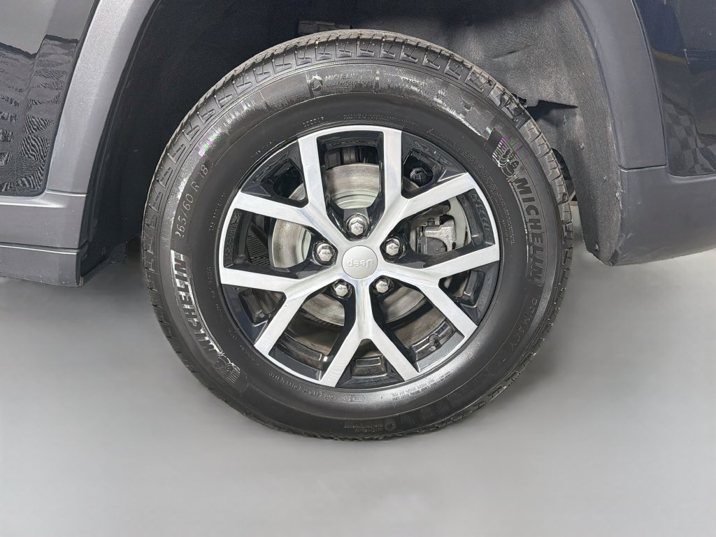 Used 2024 Jeep Grand Cherokee Limited AWD/4WD image 31