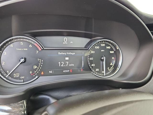 Used 2022 Cadillac XT4 Premium Luxury w/ Enhanced Visibility Package FWD image 14