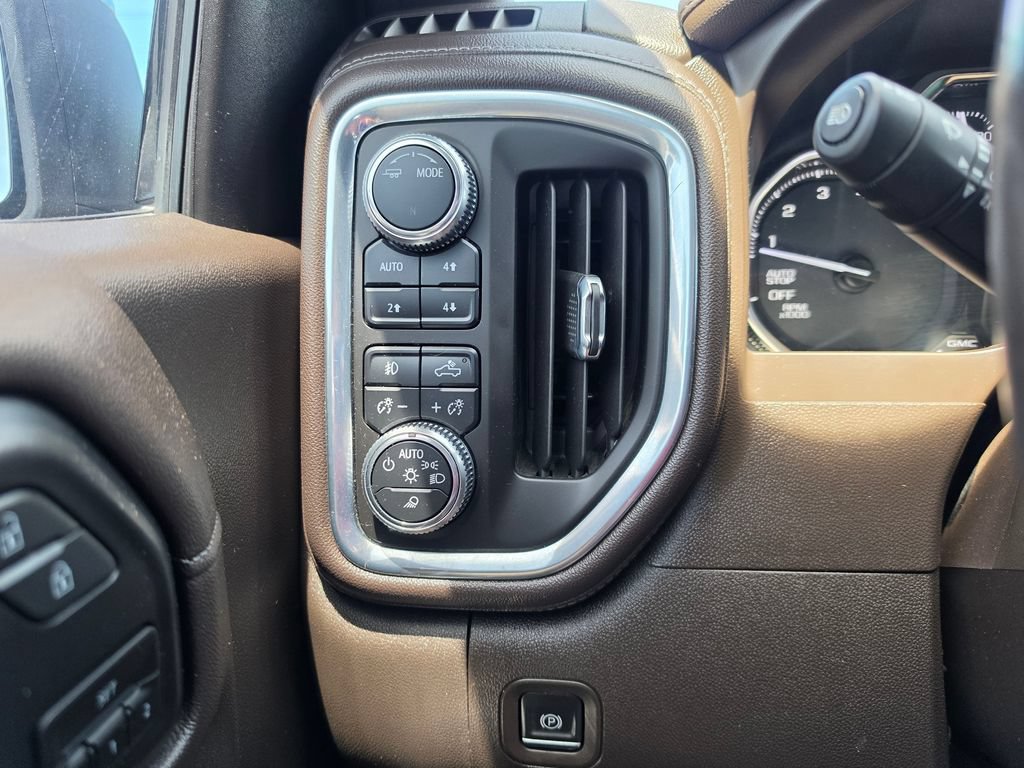 Used 2020 GMC Sierra 1500 SLT w/ SLT Premium Plus Package AWD/4WD image 22