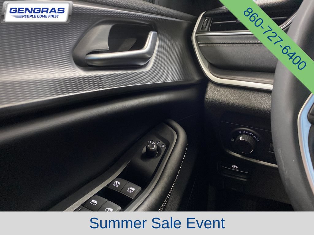 Used 2023 Jeep Grand Cherokee L Laredo AWD/4WD image 25