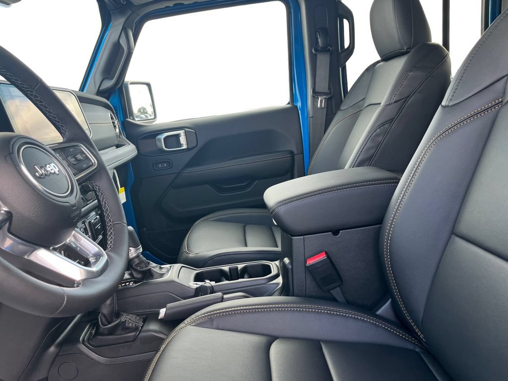 New 2026 Jeep Wrangler Unlimited Sahara AWD/4WD image 19
