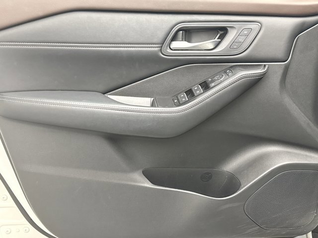 Used 2023 Nissan Rogue SL w/ SL Premium Package AWD/4WD image 6