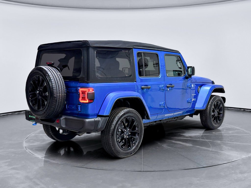 Used 2024 Jeep Wrangler Sahara image 3
