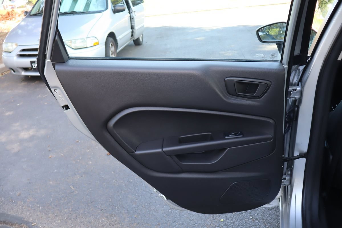 Used 2017 Ford Fiesta SE FWD image 24