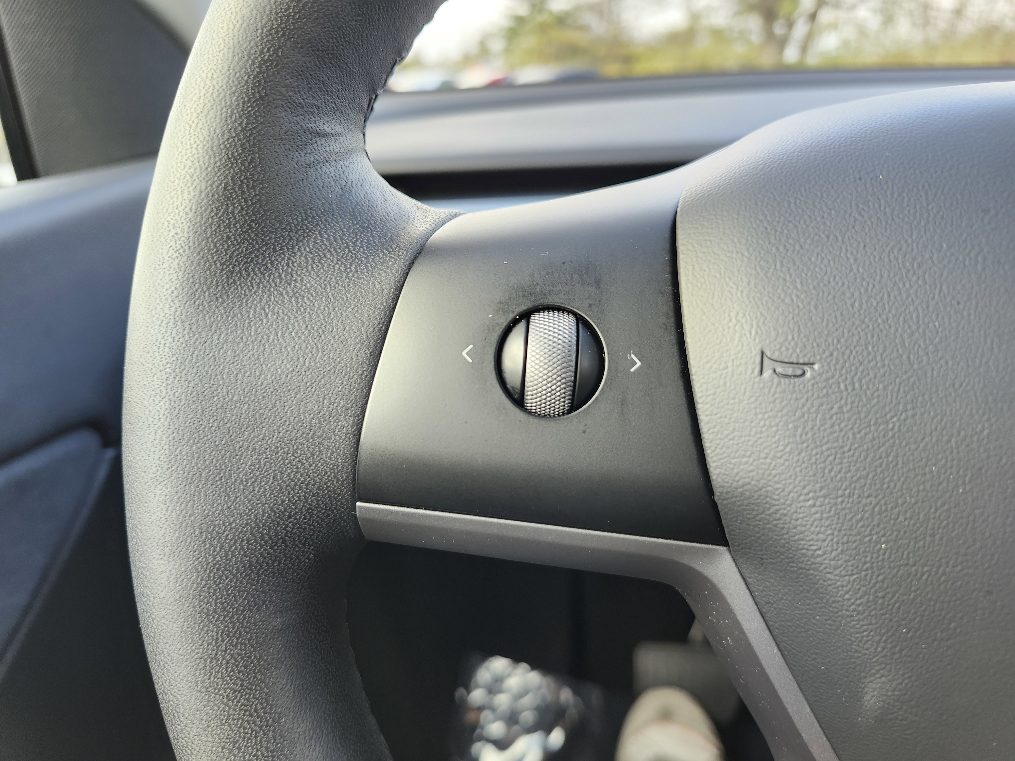 Used 2021 Tesla Model Y Long Range image 37