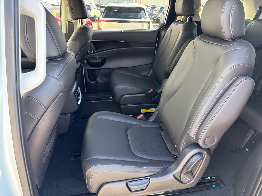 New 2027 Kia Carnival SX FWD image 14