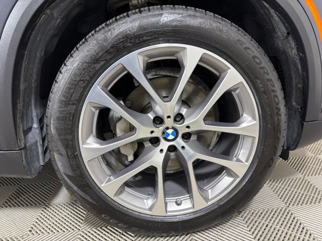 Used 2019 BMW X5 xDrive40i w/ Premium Package 2 AWD/4WD image 23