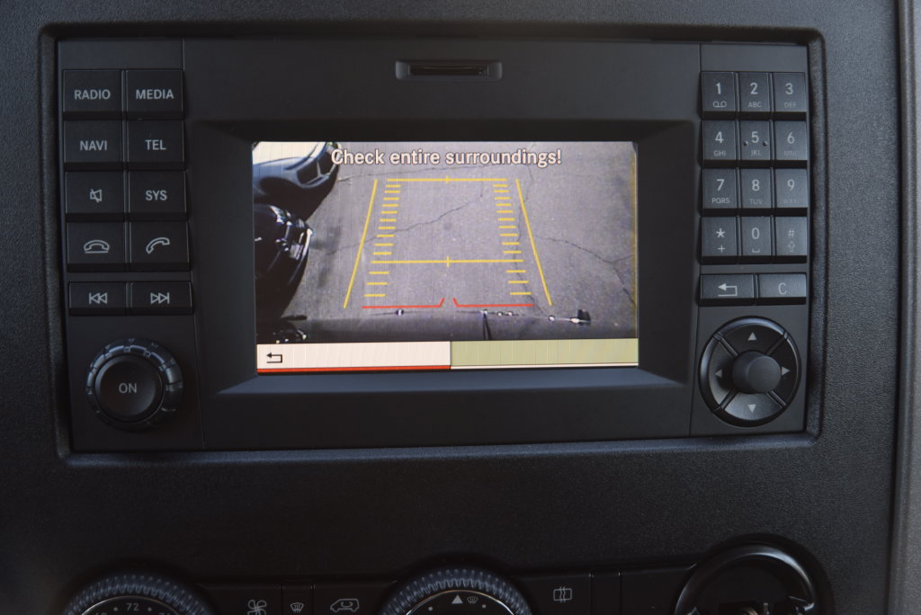 Used 2017 Mercedes-Benz Sprinter 2500 image 32