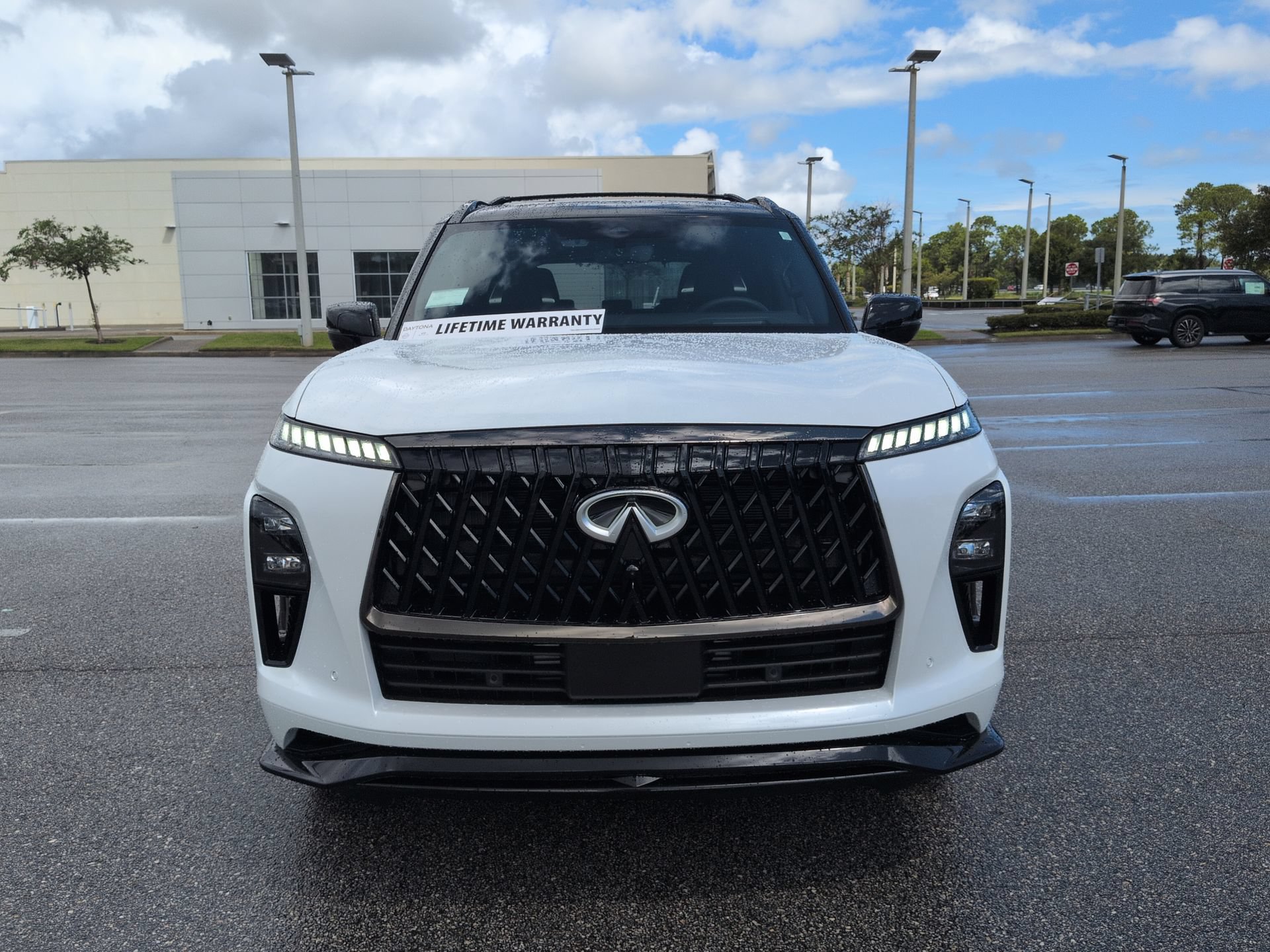 New 2027 INFINITI QX80 Sensory AWD/4WD image 10