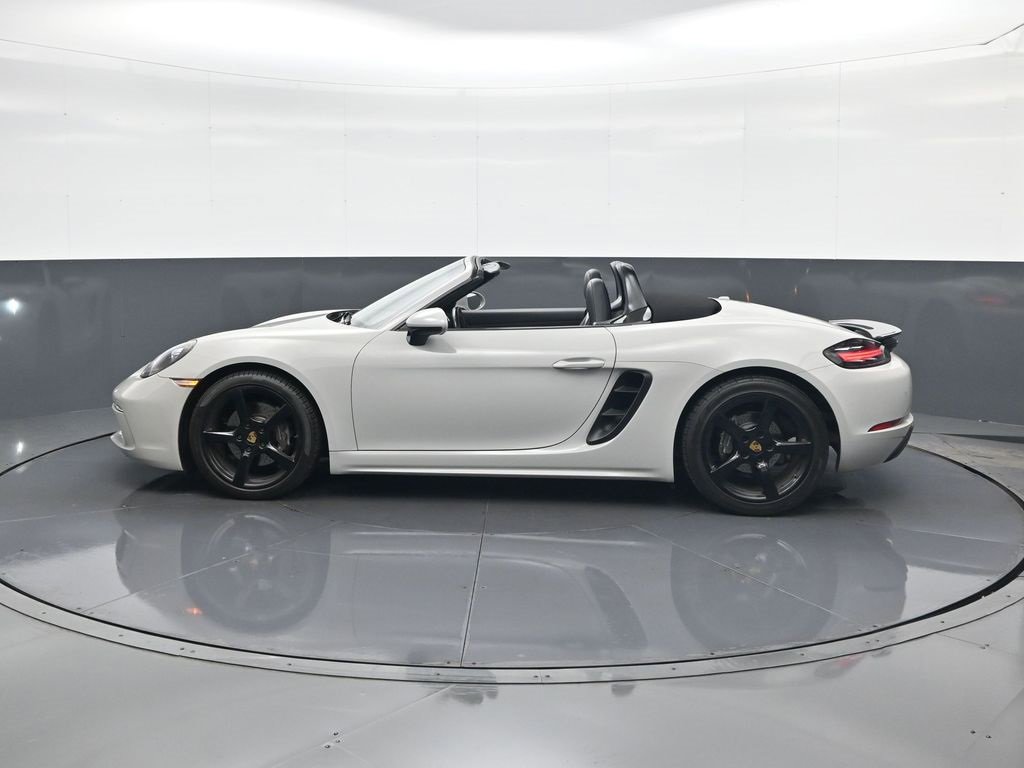Used 2018 Porsche 718 Boxster image 4