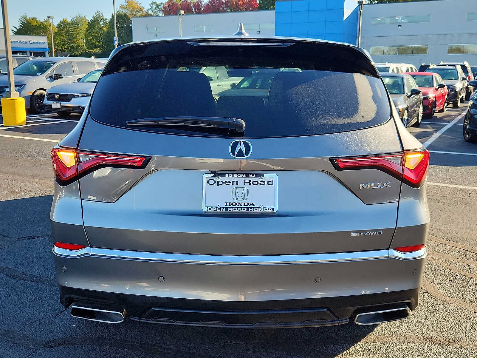 Used 2024 Acura MDX w/ Technology Package AWD/4WD image 5