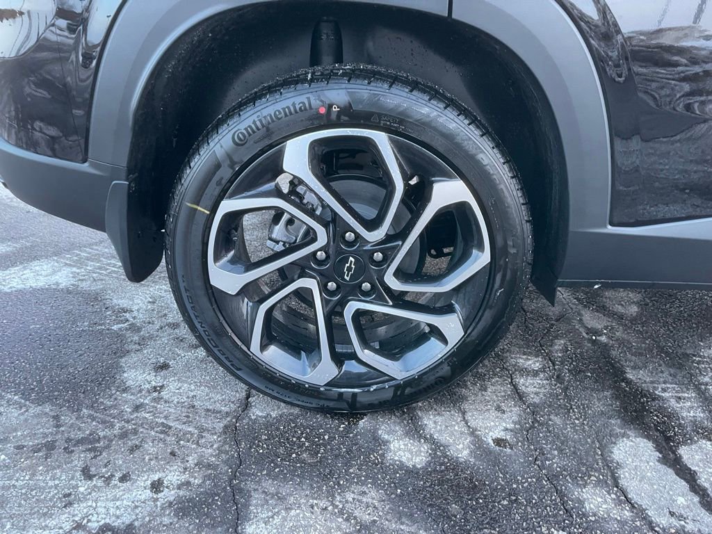 New 2026 Chevrolet Trax RS w/ Sunroof Package image 34