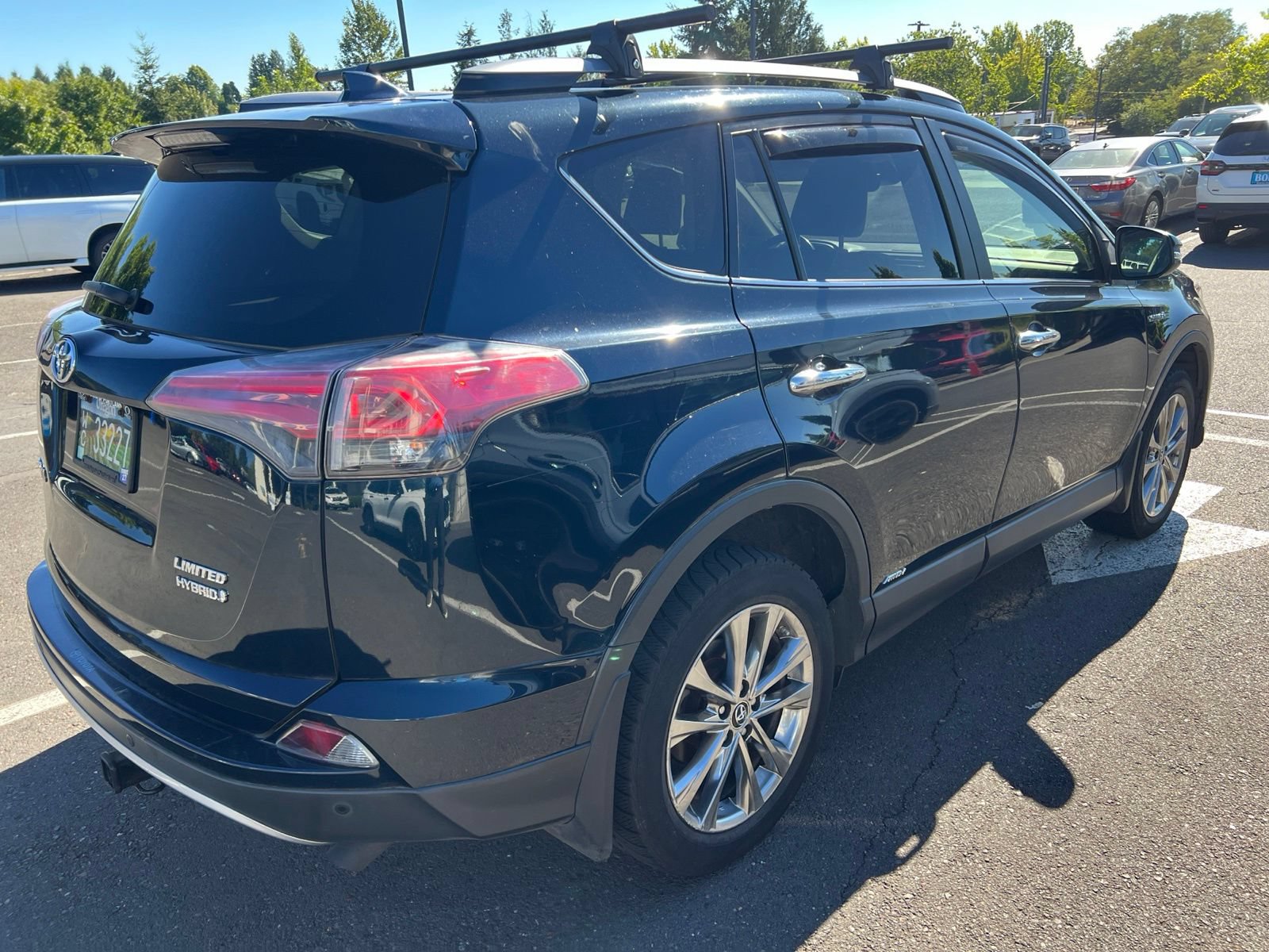 Used 2017 Toyota RAV4 Limited w/ Advanced Technology Package AWD/4WD image 4