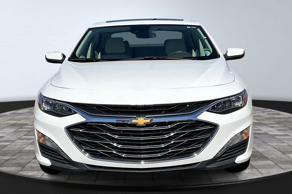 Used 2024 Chevrolet Malibu LT image 3
