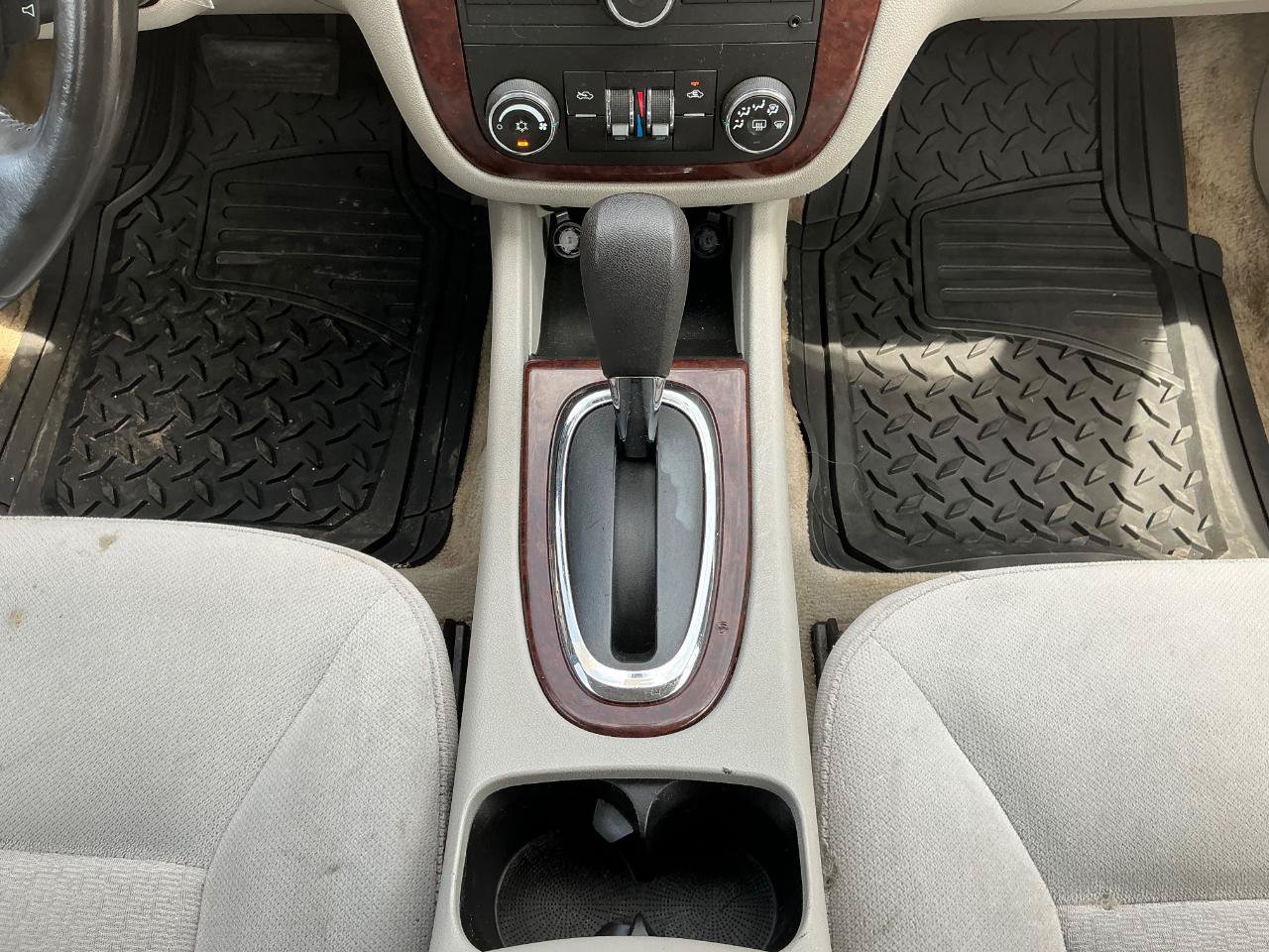 Used 2011 Chevrolet Impala LT FWD image 19
