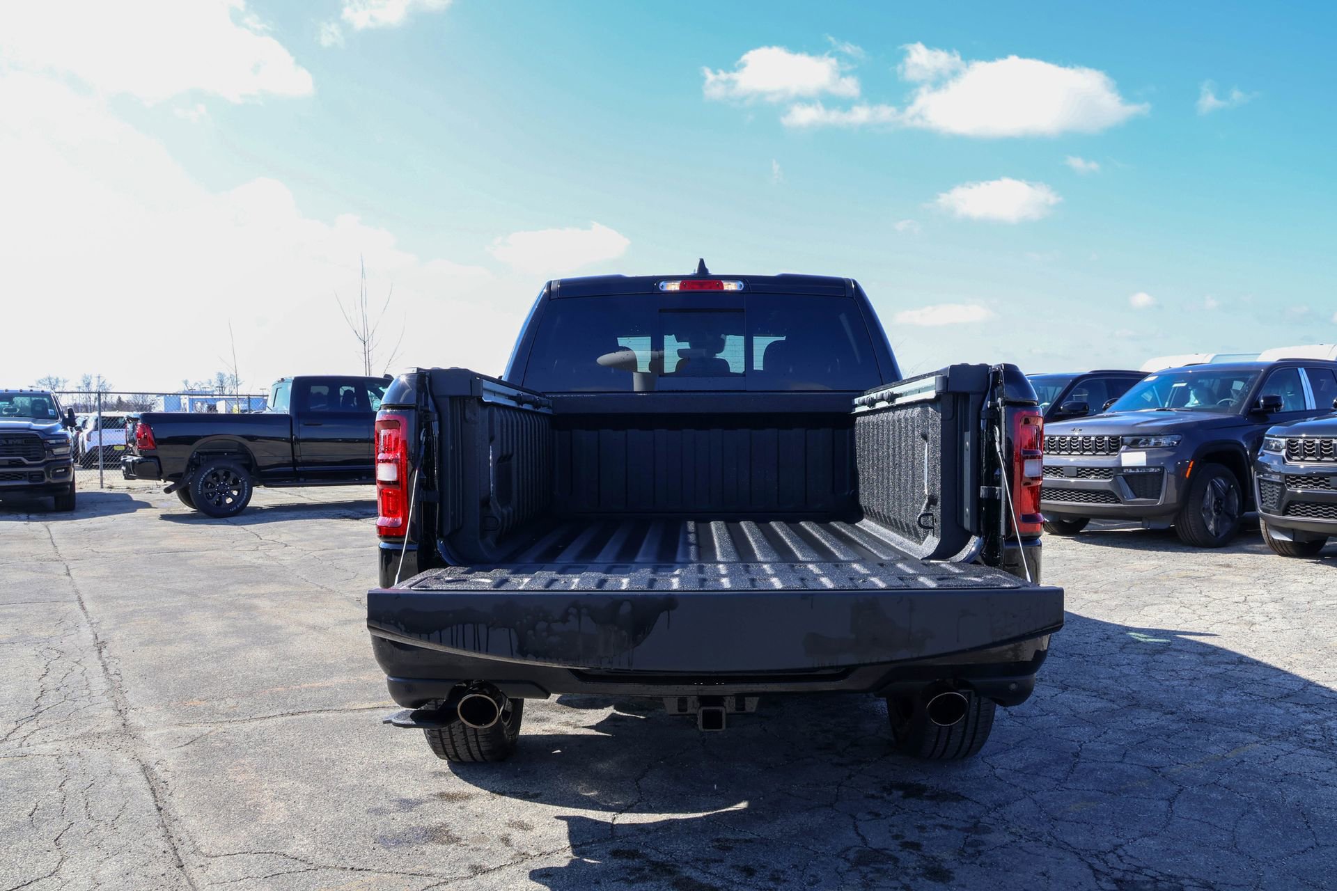 New 2026 RAM 1500 4x4 Crew Cab image 14