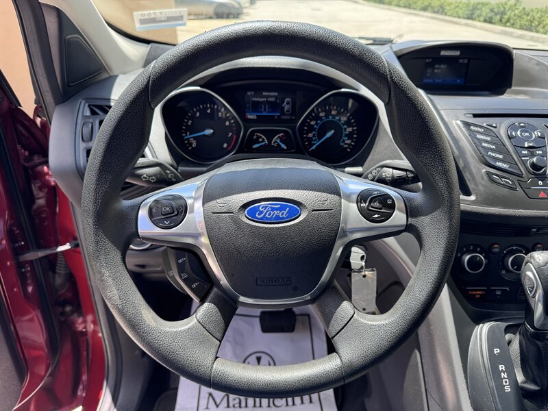 Used 2016 Ford Escape SE AWD/4WD image 9