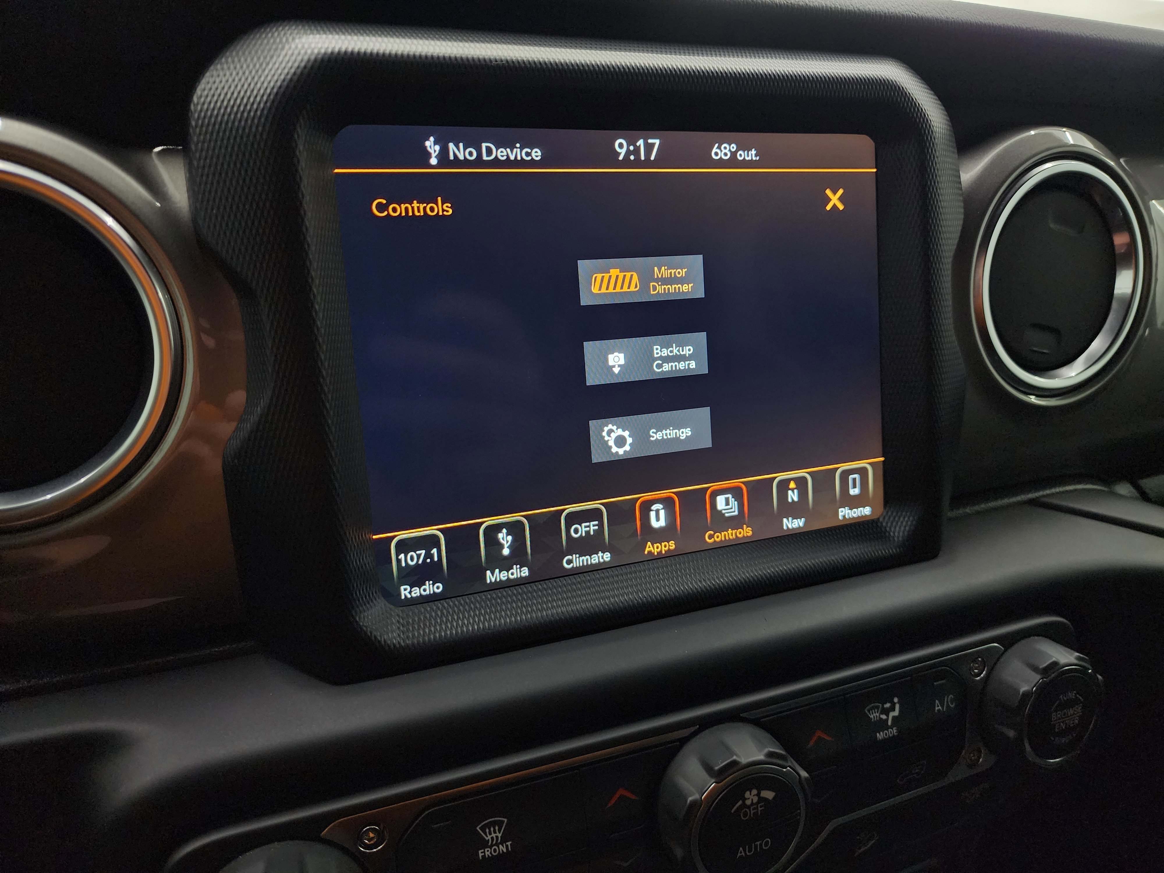 Used 2018 Jeep Wrangler Unlimited Sahara image 44