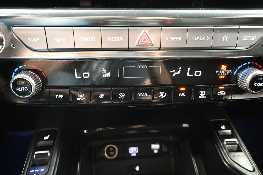 Certified 2022 Kia Telluride EX w/ EX Premium Package AWD/4WD image 21