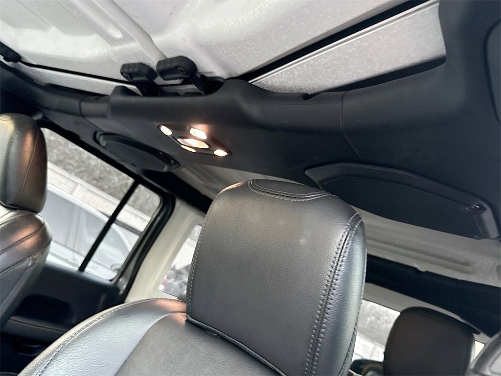 Used 2022 Jeep Wrangler Unlimited Sahara w/ Safety Group image 20