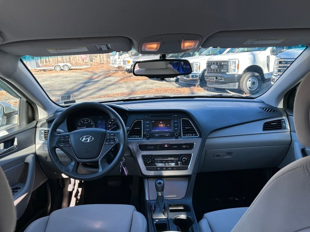 Used 2015 Hyundai Sonata SE w/ Option Group 09 image 25