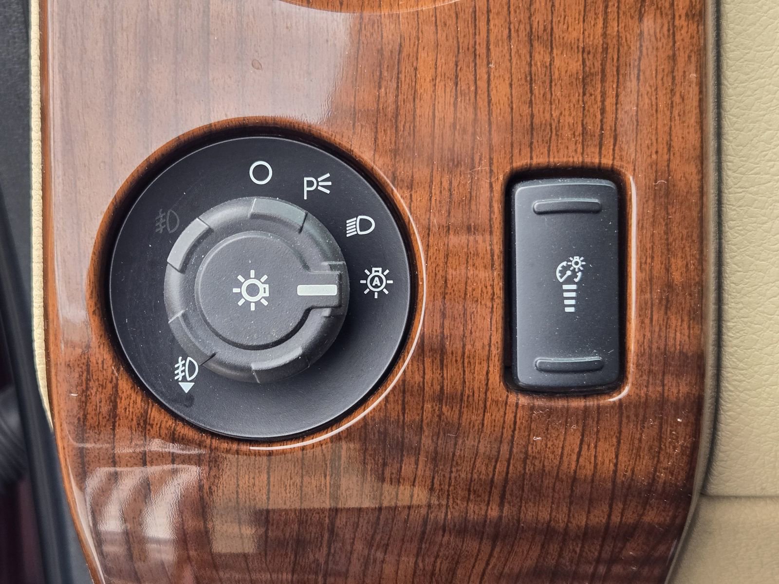 Used 2016 Ford F250 King Ranch w/ FX4 Off-Road Package image 21