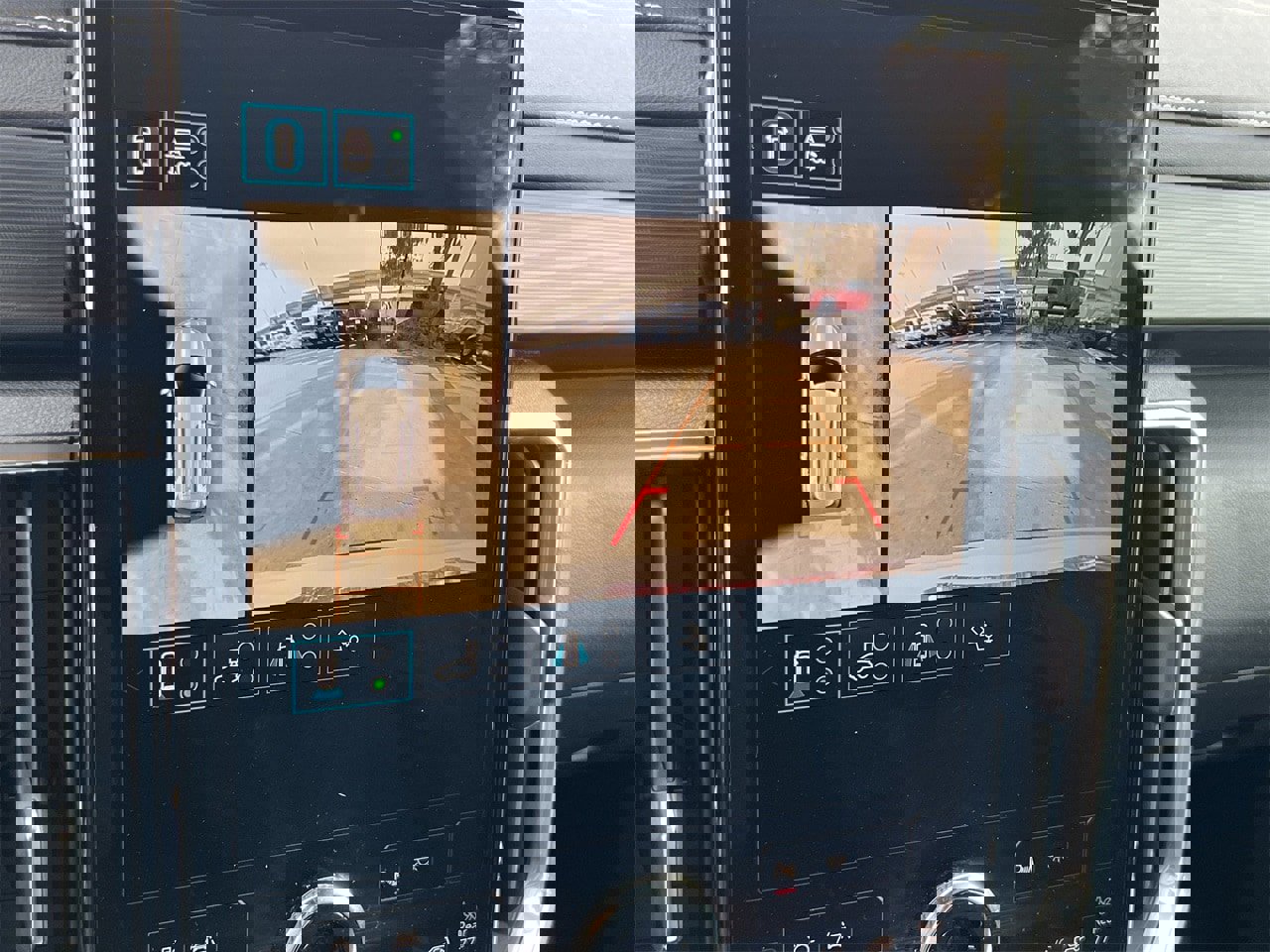 Used 2025 GMC Acadia Elevation image 14