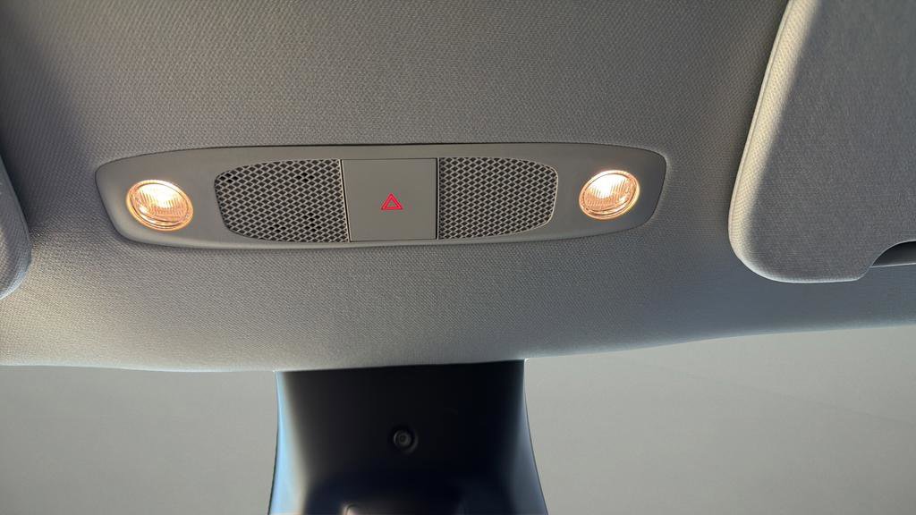 Used 2024 Tesla Model Y Performance image 25